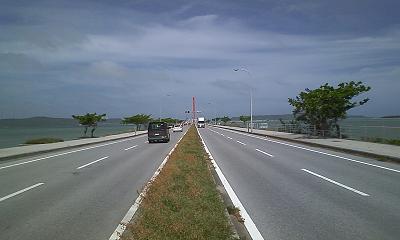 海中道路
