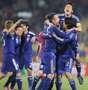 ワールドカップ 日本 VS デンマーク 戦