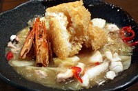 カリッとろ～り！おこげの海鮮あんかけ人気です！
