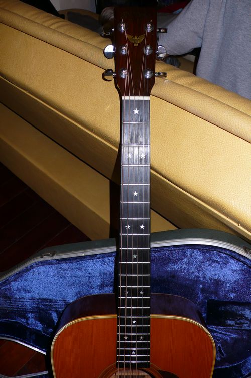 手放したギター MARTIN D-76