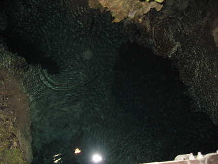 龍泉洞 地底湖
