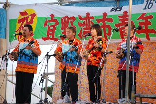 第16回エイサー祭り:1日目地謡・地方(ジウテ・ジカタ)