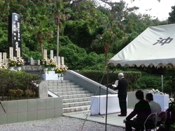島守の塔 慰霊祭