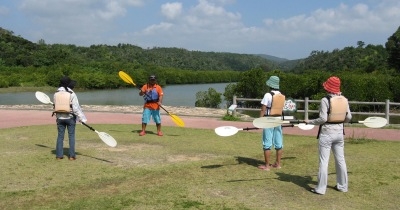 ♪♪ 慶佐次川のマングローブをカヌーでのんびりと ♪♪