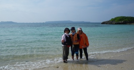 ♪♪ 無人島の海はきれい ♪♪