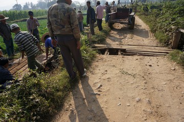 インドシナの橋づくり インドシナの橋づくり