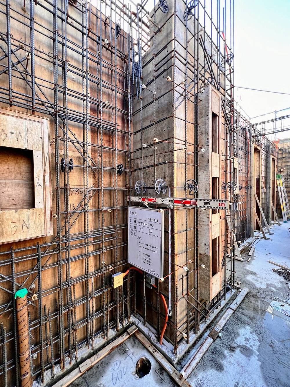 宜野湾市「宇地泊の家」RFスラブ打設(上棟) 宜野湾市「宇地泊の家」RFスラブ打設(上棟)