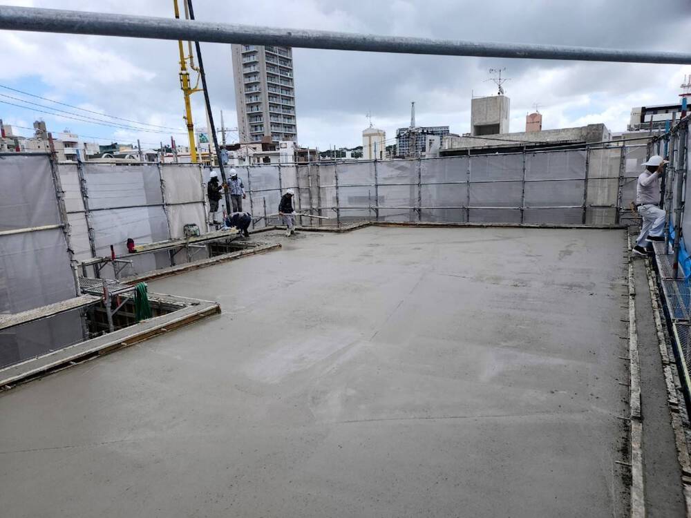 宜野湾市「宇地泊の家」RFスラブ打設(上棟) 宜野湾市「宇地泊の家」RFスラブ打設(上棟)