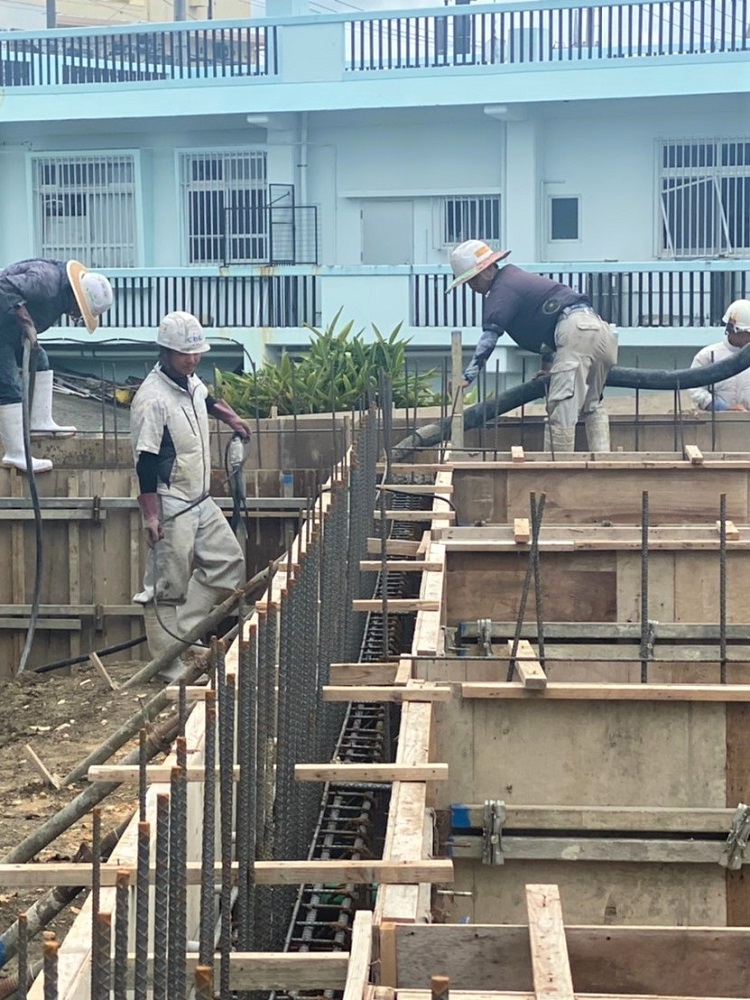 南風原町「与那覇二世帯の家」基礎工事 南風原町「与那覇二世帯の家」基礎工事