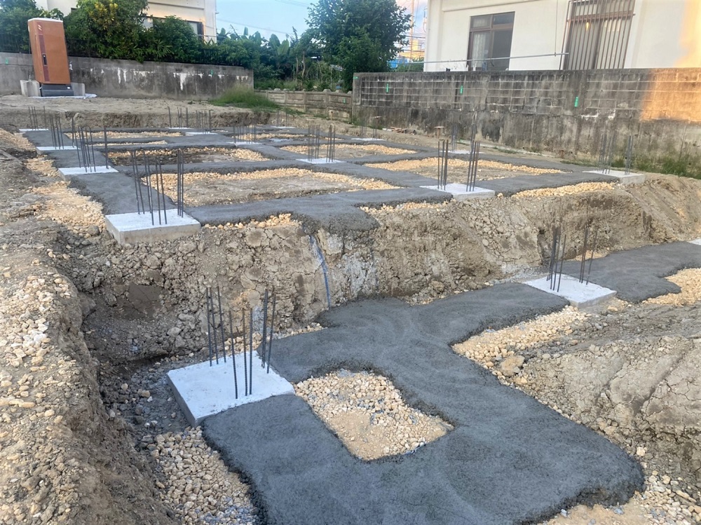 南風原町「与那覇二世帯の家」基礎工事 南風原町「与那覇二世帯の家」基礎工事