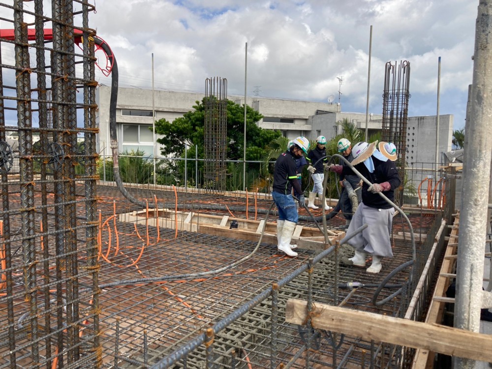 沖縄市「登川の家Ⅲ」2階床スラブ打設 沖縄市「登川の家Ⅲ」2階床スラブ打設