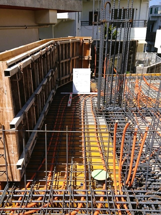 沖縄市「胡屋二世帯の家」2F床スラブ打設 沖縄市「胡屋二世帯の家」2F床スラブ打設