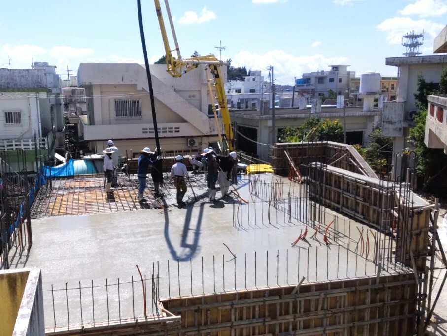 沖縄市「胡屋二世帯の家」2F床スラブ打設 沖縄市「胡屋二世帯の家」2F床スラブ打設