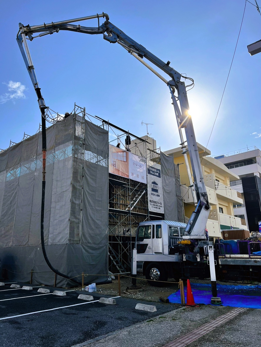 北谷町「桑江二世帯の家」3F床スラブ打設 北谷町「桑江二世帯の家」3F床スラブ打設