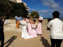 ビーチ挙式☆暑くても素敵っ!!
