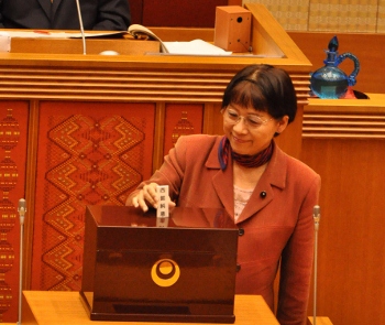 識名トンネル補助金返還再議を否決