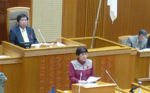 代表質問が終わる