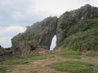 久米島のミーフガー、女岩ともよばれ、子宝や安産の神様として有名な、今や久米島有数の観光名所として知られるパワースポット