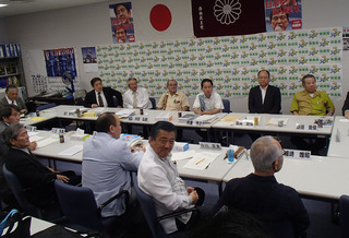☆中城湾港泡瀬地区埋立事業に関する県議会への要請☆
