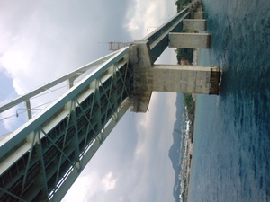 瀬底大橋