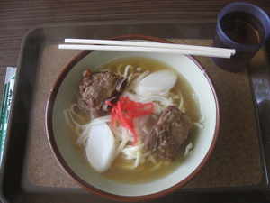 みなと食堂のソーキそば