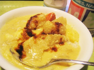 クリームシチュー丼笑味たれがけ笑味たれクラブ参加