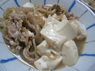 豆腐ときのこと豚肉の煮物