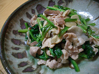 館ヶ森高原豚とほうれん草の塩炒め