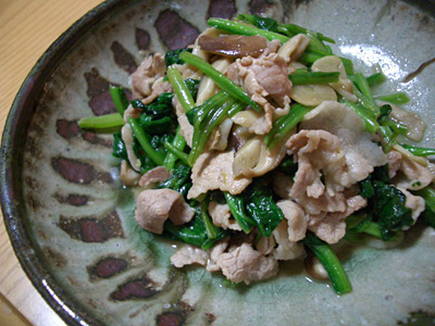 館ヶ森高原豚とほうれん草の塩炒め