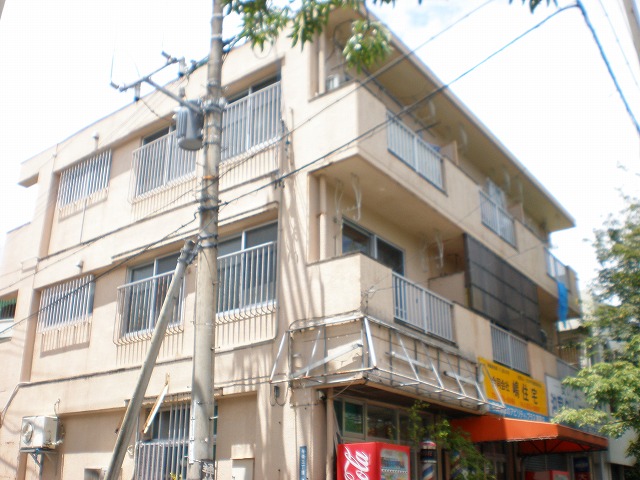 赤いキッチンのお部屋★