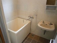 閑静な住他地区に建つ打ちっぱなしの1K