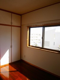 コンビニ近く。安謝の1LDK