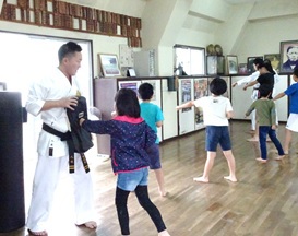 子ども空手風景 子ども空手風景