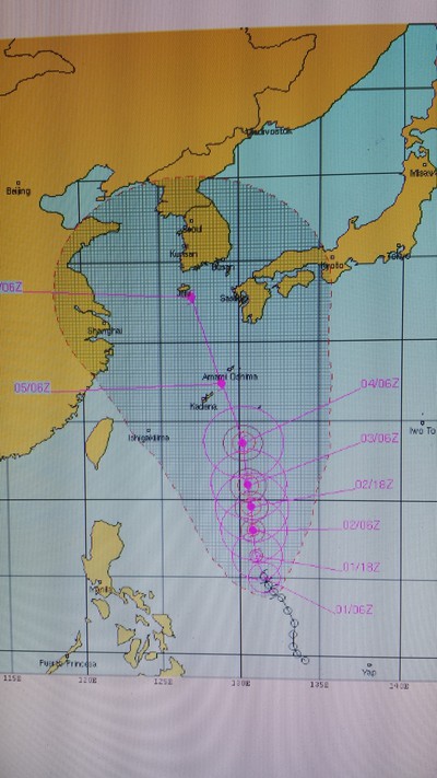 シャッターマン!台風23号フィ-トウとの今年最初で最後の戦い(笑)