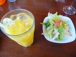 沖縄　北谷　砂辺　カフェ　CAFE オレンジ　ダイナー