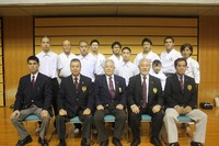 第２７回沖縄県空手道古武道演武会・第７回団体組手選手権大会 2012/03/04 21:15:57