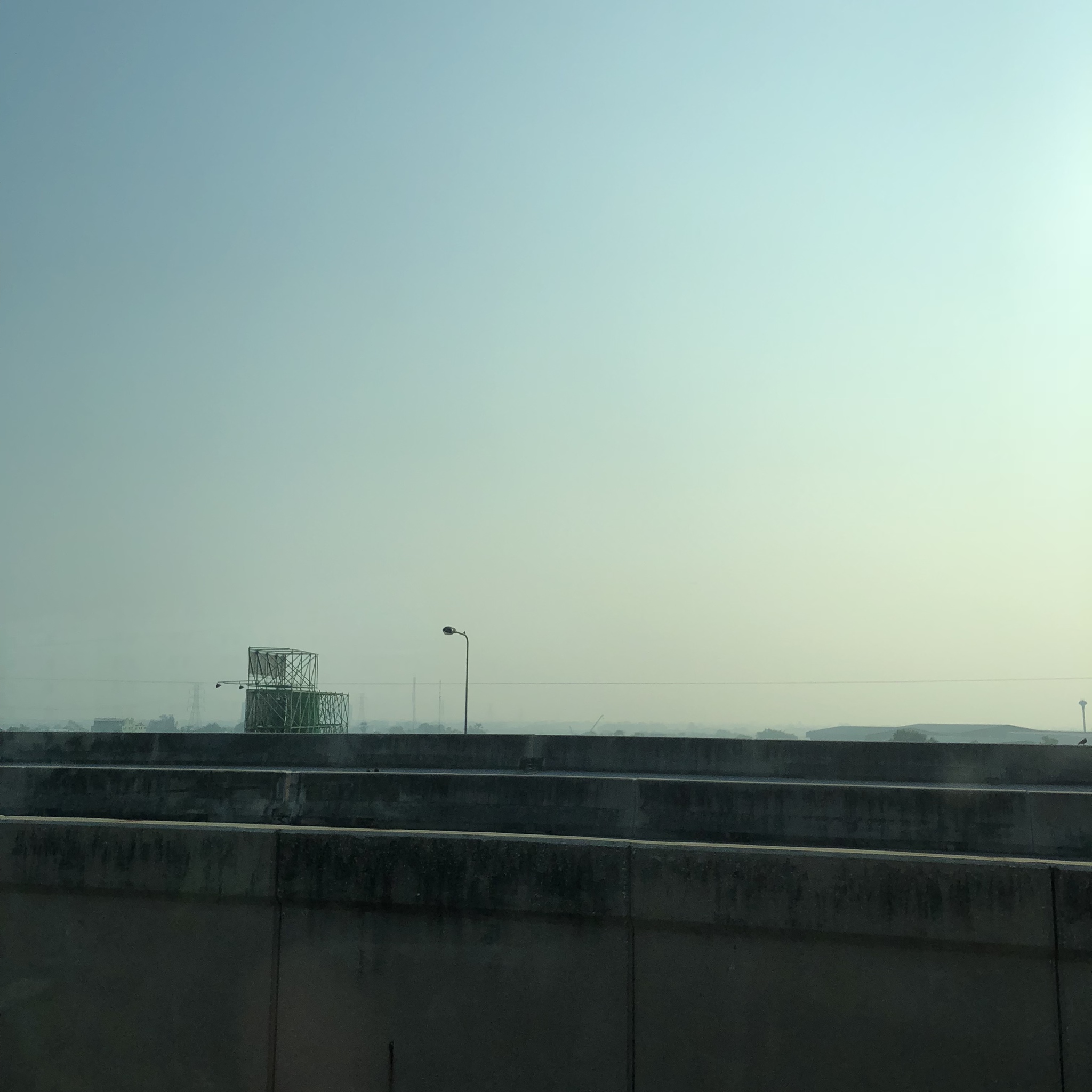 バンコクの大気汚染が酷くなってる気がする。天気は良くても青空が見えない。