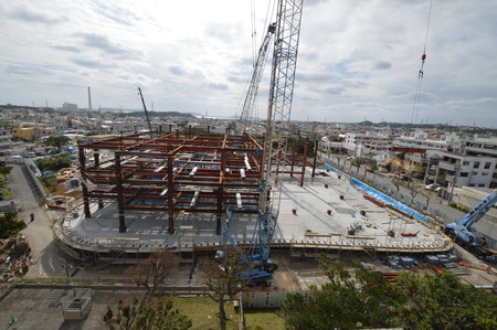 うるま市庁舎建設現場より