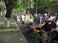 ベトナムの道路の渡り方