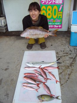 渡嘉敷島沖にて沖釣り