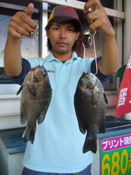 都屋漁港にて
