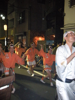 夏は花火に阿波ダンス