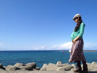 沖縄の海といい女とChappo紅型帽子 2012/02/02 09:44:50