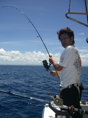 　沖　釣　り　行　っ　て　き　ま　し　た　～