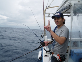 　沖　釣　り　行　っ　て　き　ま　し　た　～