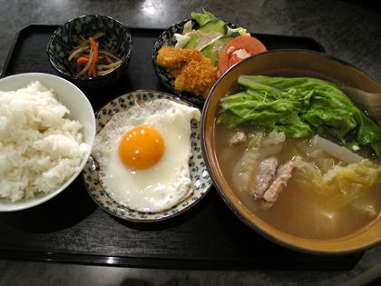役所メシ（読谷村：『エム』）