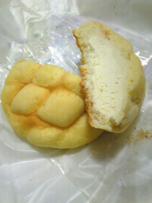 生クリームメロンパン