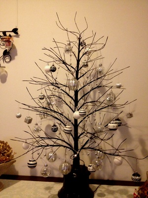 Second Note 白 黒 シルバーのクリスマスツリー