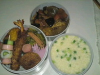 今日の手抜き弁当(￣∀￣)まじっp(´⌒｀q) 2011/05/20 22:47:10