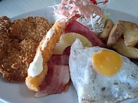 漢那ドライブインレストランで遅い昼食 2007/09/02 16:34:01